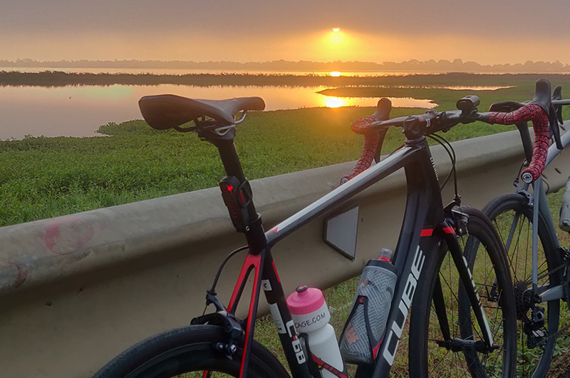 Hij was pompaf na 40 km. Nu wil hij Europa doorfietsen