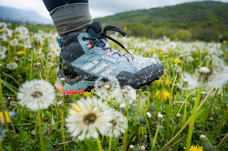 De wandelschoen die zich vermomt als adidas-sneaker