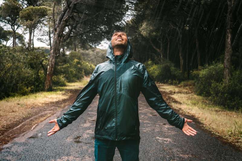 Wandelen in de regen: 8 musthaves